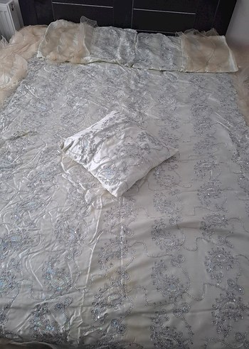 Bej Desenli Yatak Örtüsü - Görsel 2