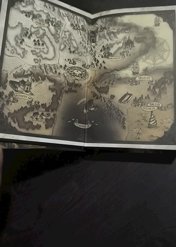 Beden Medusanın Ölüm Kumları 1. kitap Ciltli