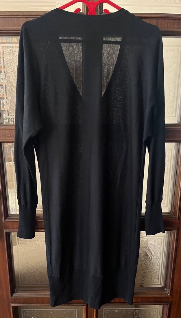 Siyah V Yaka Uzun Kollu Triko kazak elbise. Massimo Dutti. - Görsel 2