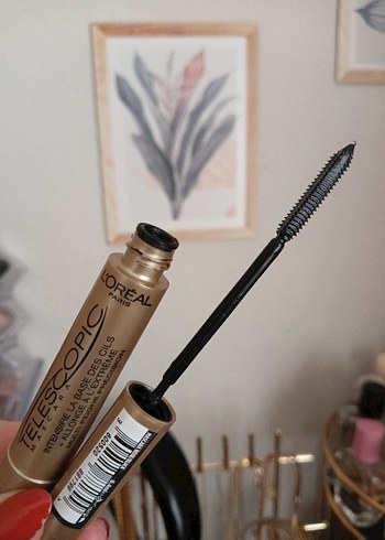  Beden L'Oréal Telescopic Maskara