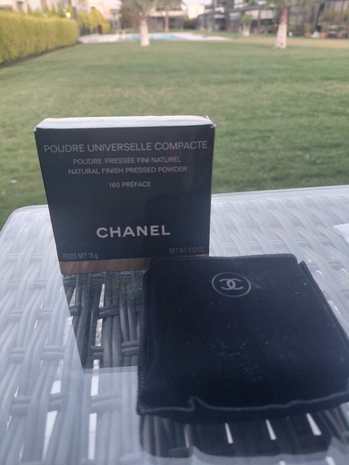 Chanel Siyah Kompakt Pudra 15g No 160 Ultra Nadir - Görsel 2