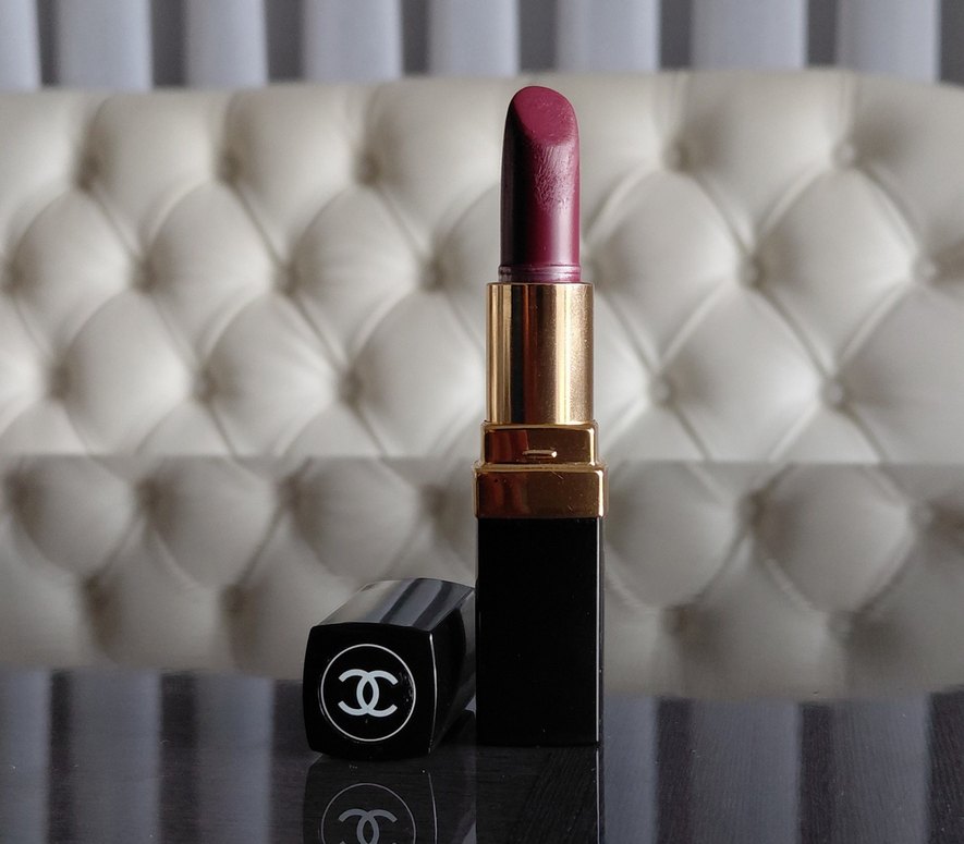 Chanel Fantastik Plum Ruj 154 - Görsel 3