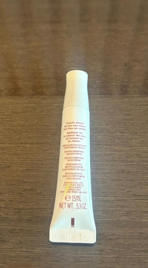 Shiseido Göz Çevresi Canlandırıcı Krem 15ML - Görsel 2