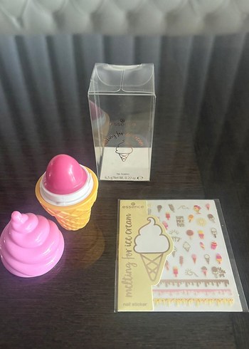 Essence Pastel Pembe Dondurma Temalı Dudak Balm ve Tırnak Süsü - Görsel 3