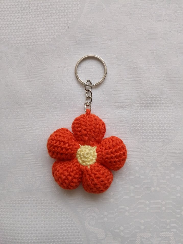 Renkli Örgü Çiçek Anahtarlıklar - Görsel 5