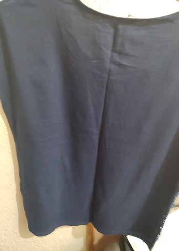 Dantel Detaylı Kolsuz Lacivert Bluz - Görsel 2