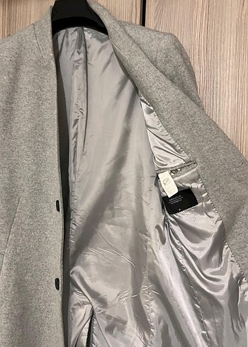 Gri Düğmeli Erkek Midi Kaban bel kısmı 46 omuz 43 - Görsel 2