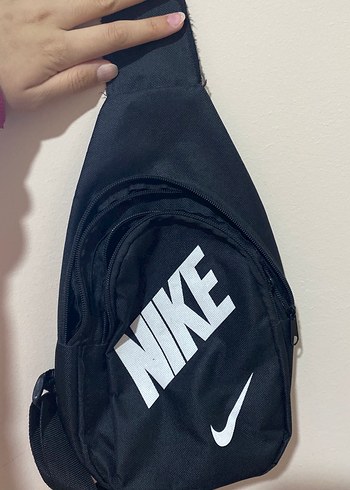 Nike Siyah Fermuarlı Erkek Omuz Çantası