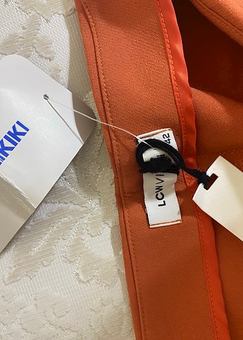 LC Waikiki Düğmeli Kahverengi Yüksek Bel Midi Şort