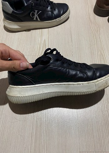 37 Beden Siyah Kadın Spor Ayakkabı Velcro Detaylı