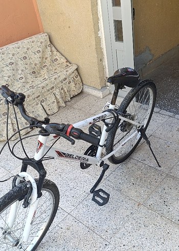 Beyaz ve Gri 5 Vitesli Bisiklet