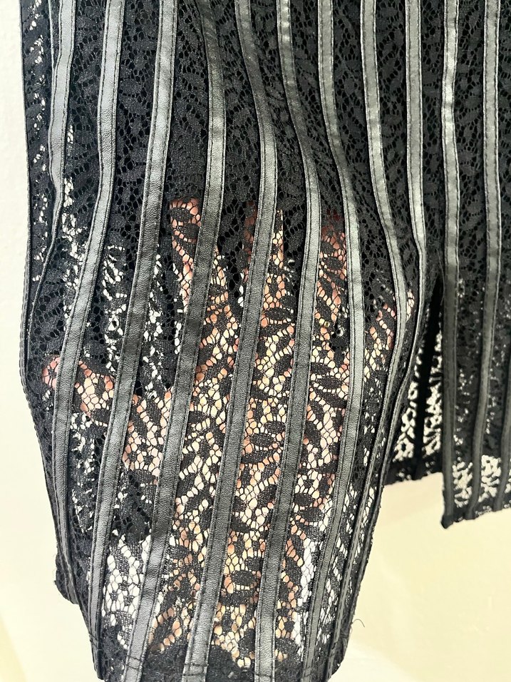 Deri ve dantel detaylı etek - Görsel 3