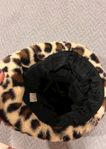 Tüylü bucket şapka - Görsel 3