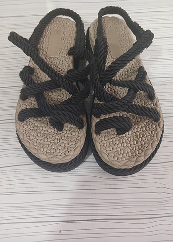 Kahverengi Dolgu Topuklu Bağcıklı Kadın Sandalet - Görsel 2