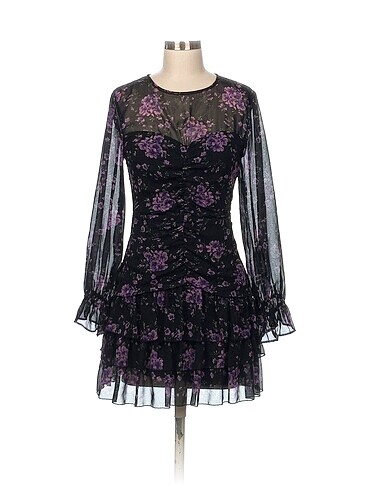 Zara Kısa Elbise %70 İndirimli.