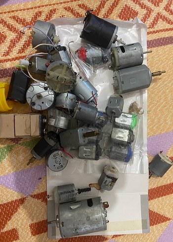 Gri Elektrik Motorları ve Parçaları Seti