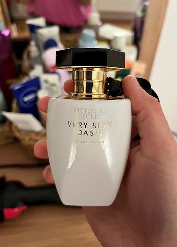 Victoria's Secret Very Sexy Oasis Kadın Parfümü 50 ml - Görsel 2