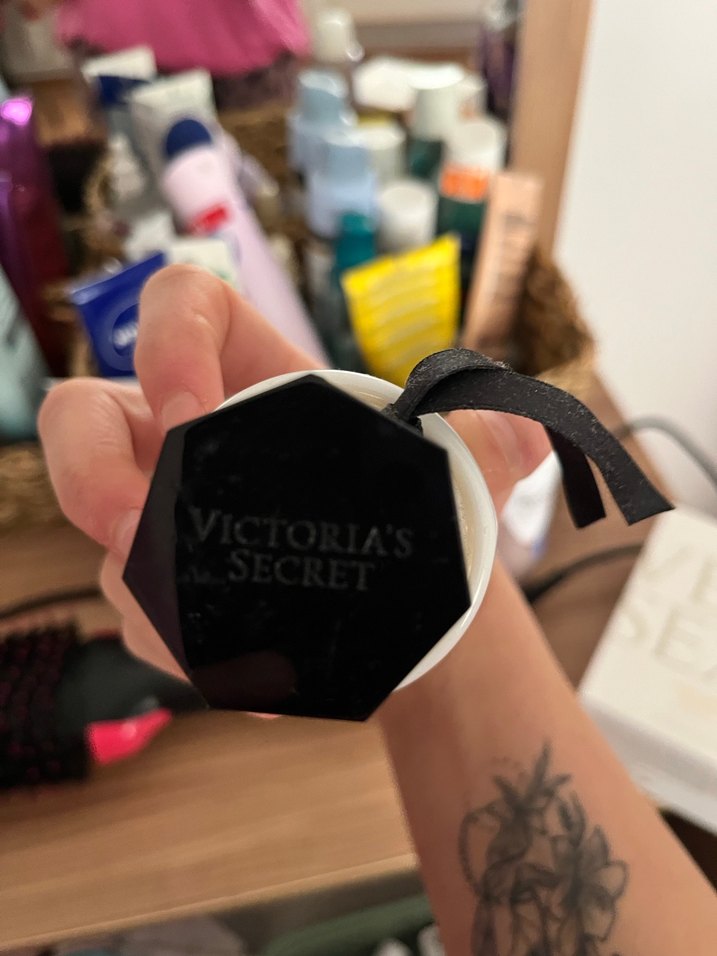 Victoria's Secret Very Sexy Oasis Kadın Parfümü 50 ml - Görsel 3