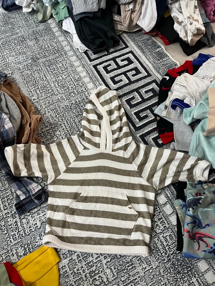 Kapüşonlu Erkek Çocuk Gri Çizgili Sweatshirt - Görsel 2