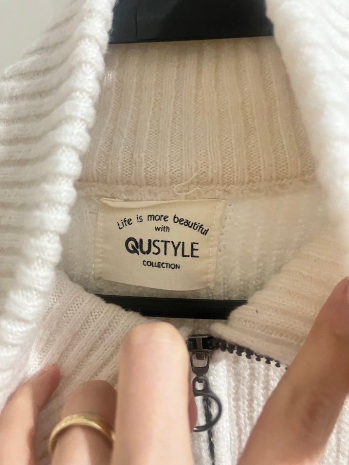 Yarım Fermuarlı Yüksek Yaka Beyaz Triko Kazak - Görsel 3