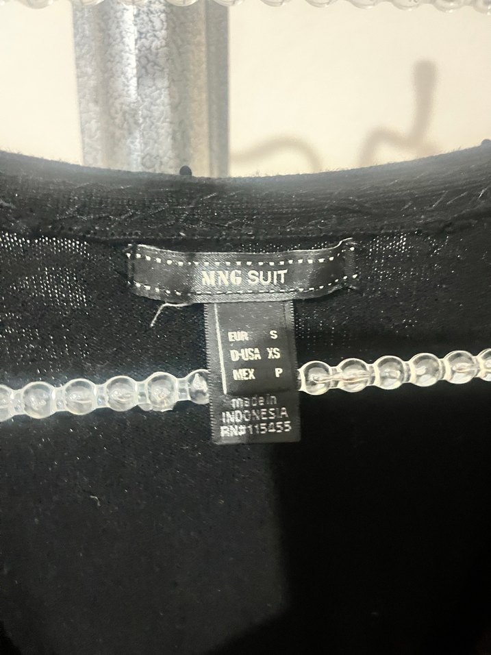 Zincir Detaylı Siyah V Yaka Kadın Hırka - Görsel 2