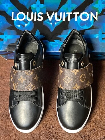Louis Vuitton Louis Vuitton Sneaker
