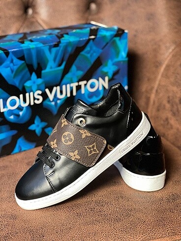38 Beden Louis Vuitton Sneaker