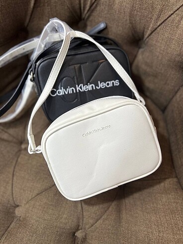  Beden Calvin Klein Jeans Çanta