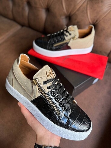 Giuseppe Zanotti Sneaker