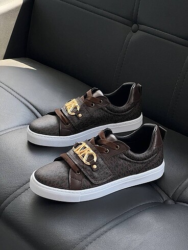 Michael Kors Sneaker