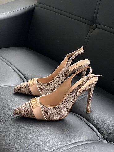 Guess Stiletto