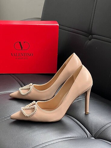 Valentino Stiletto