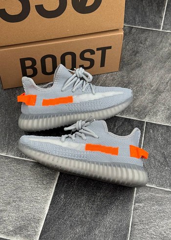 Diğer Yeezy Kadın Sneaker