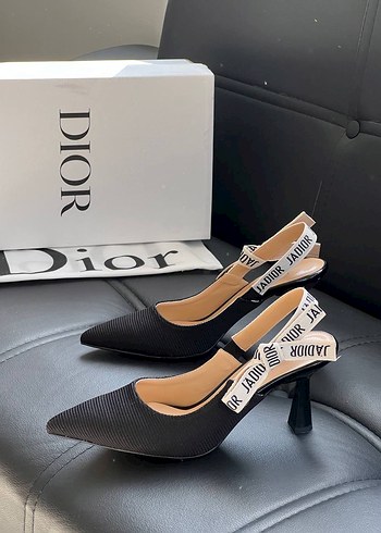 Dior 37