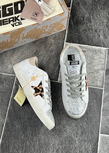 Golden Goose Deluxe 38