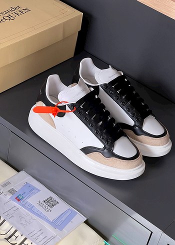 Alexander McQueen Sneaker