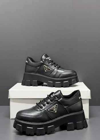 Prada ürünü