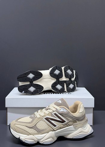New Balance Bej Mesh Sneaker