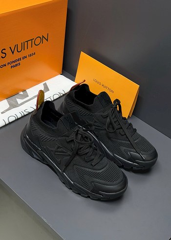 Louis Vuitton Sneaker