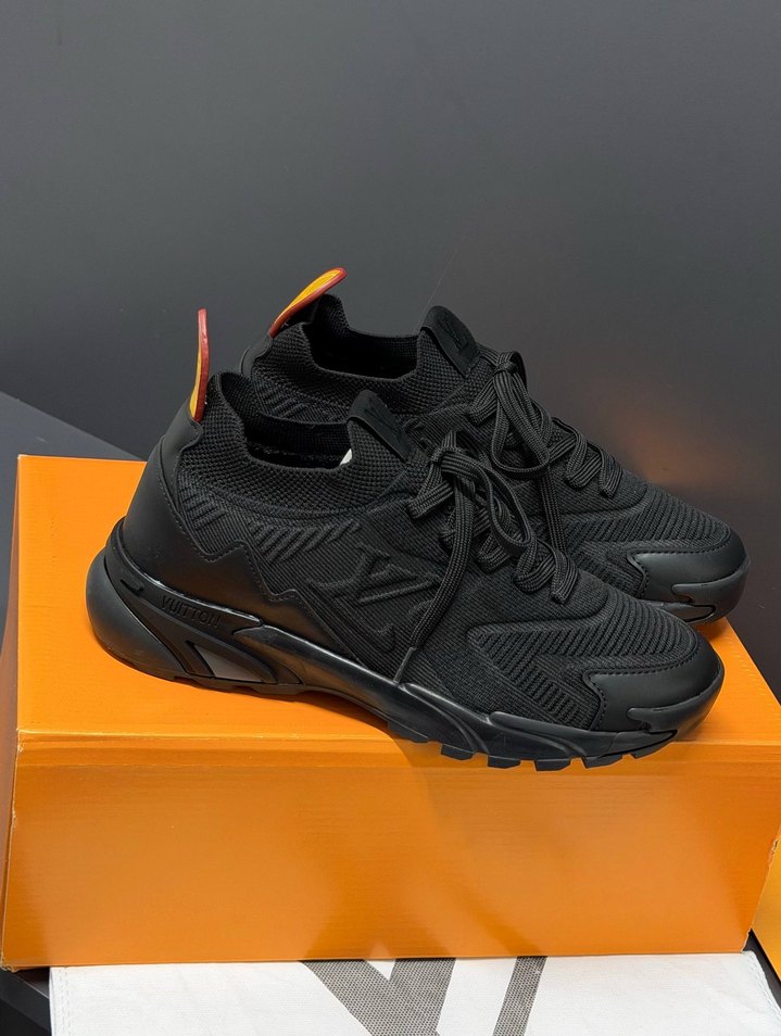 Louis Vuitton Sneaker — görsel 2/8