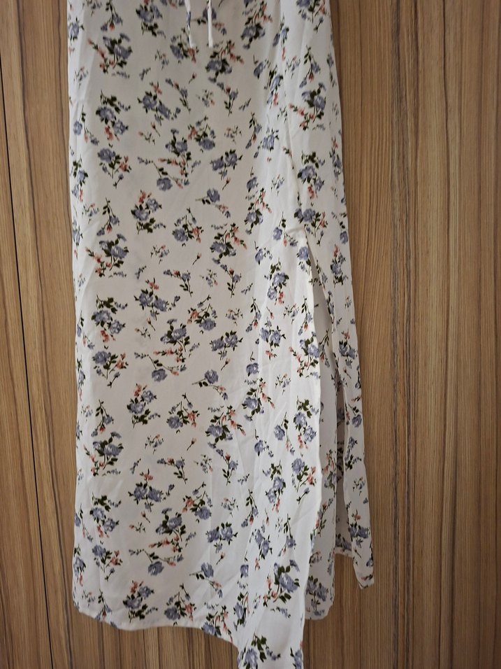 beyaz Çiçek Desenli Uzun Askılı Elbise Shein - Görsel 2
