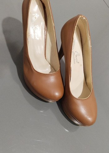 36 Beden Bej Deri Kadın Stiletto