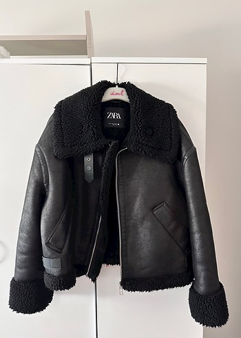 Zara Yünlü Kadın Mont