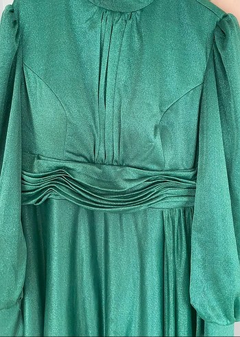 Parlak Yeşil Drapeli Abiye Elbise - Görsel 2