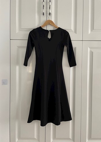 s Beden Uzun Kollu Siyah Nakışlı Gotik Elbise