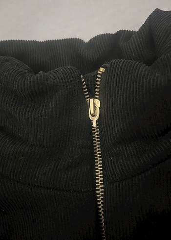 Siyah Fermuarlı Yüksek Yakalı Kadın Mont - Görsel 3