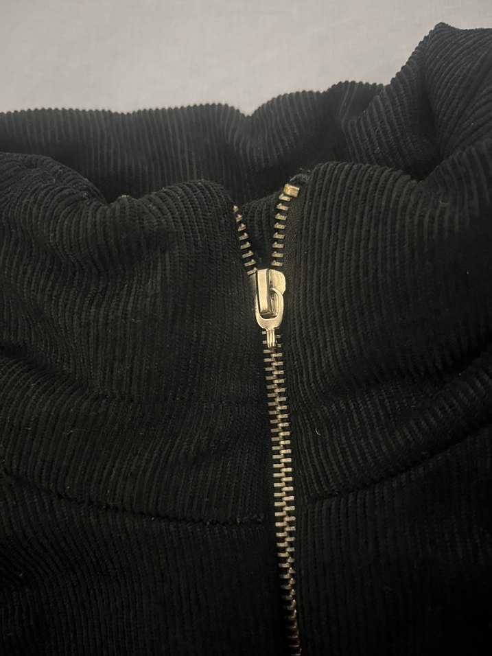 Siyah Fermuarlı Yüksek Yakalı Kadın Mont - Görsel 3