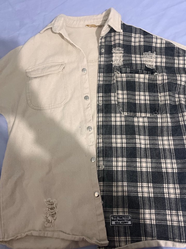 Düğmeli Bej ve Ekose Kadın Gömlek - Görsel 2