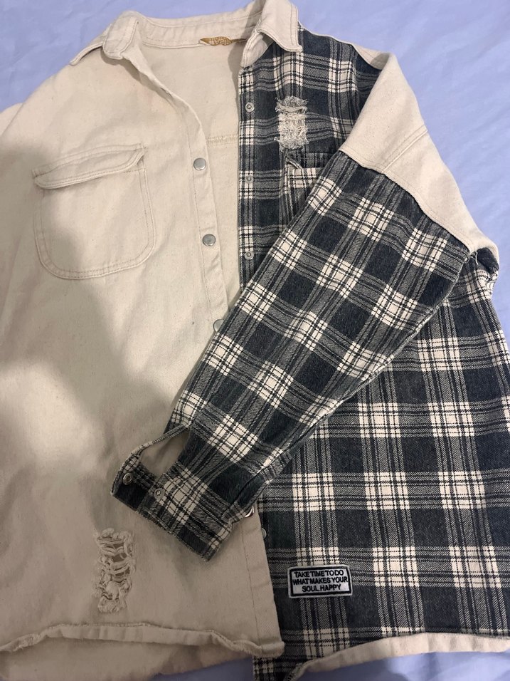 Düğmeli Bej ve Ekose Kadın Gömlek - Görsel 3