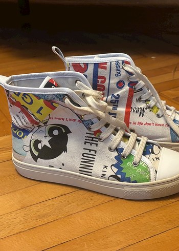 Moschino ürünü